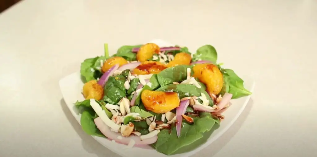Crisp Green Salad With Tangy Vinaigrette